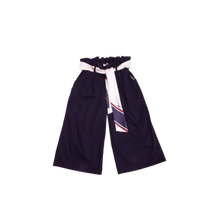 Load image into Gallery viewer, Cropped Pants
