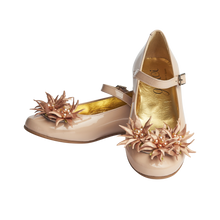 Load image into Gallery viewer, Shoes
