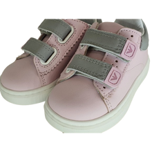 Load image into Gallery viewer, Sneaker
