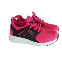 Load image into Gallery viewer, Sneaker
