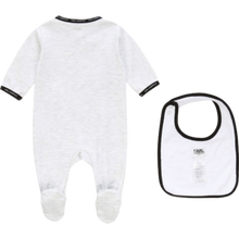 Load image into Gallery viewer, Set Pyjamas &amp; Bib
